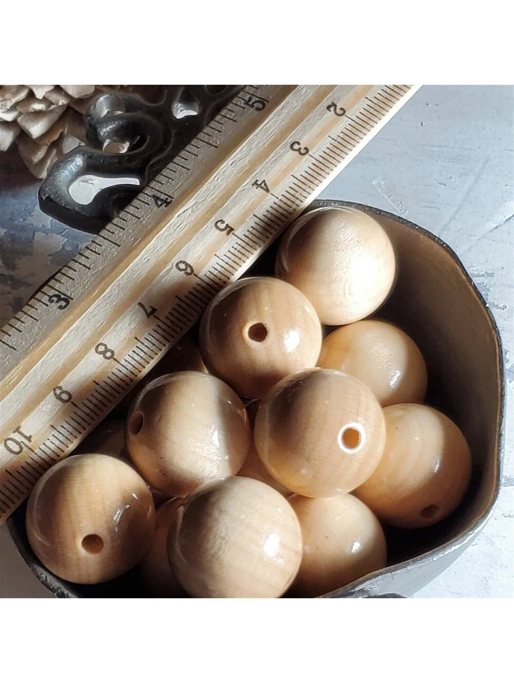Vintage Japanese Lacquered Natural Color 20mm Round Wood Beads 6pcs